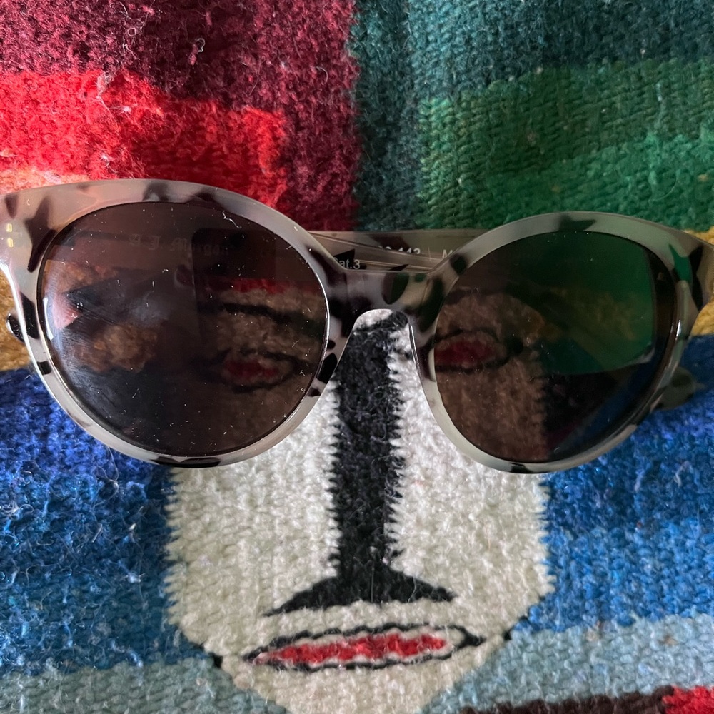 Tortoiseshell Round Sunglasses - Brown Lenses